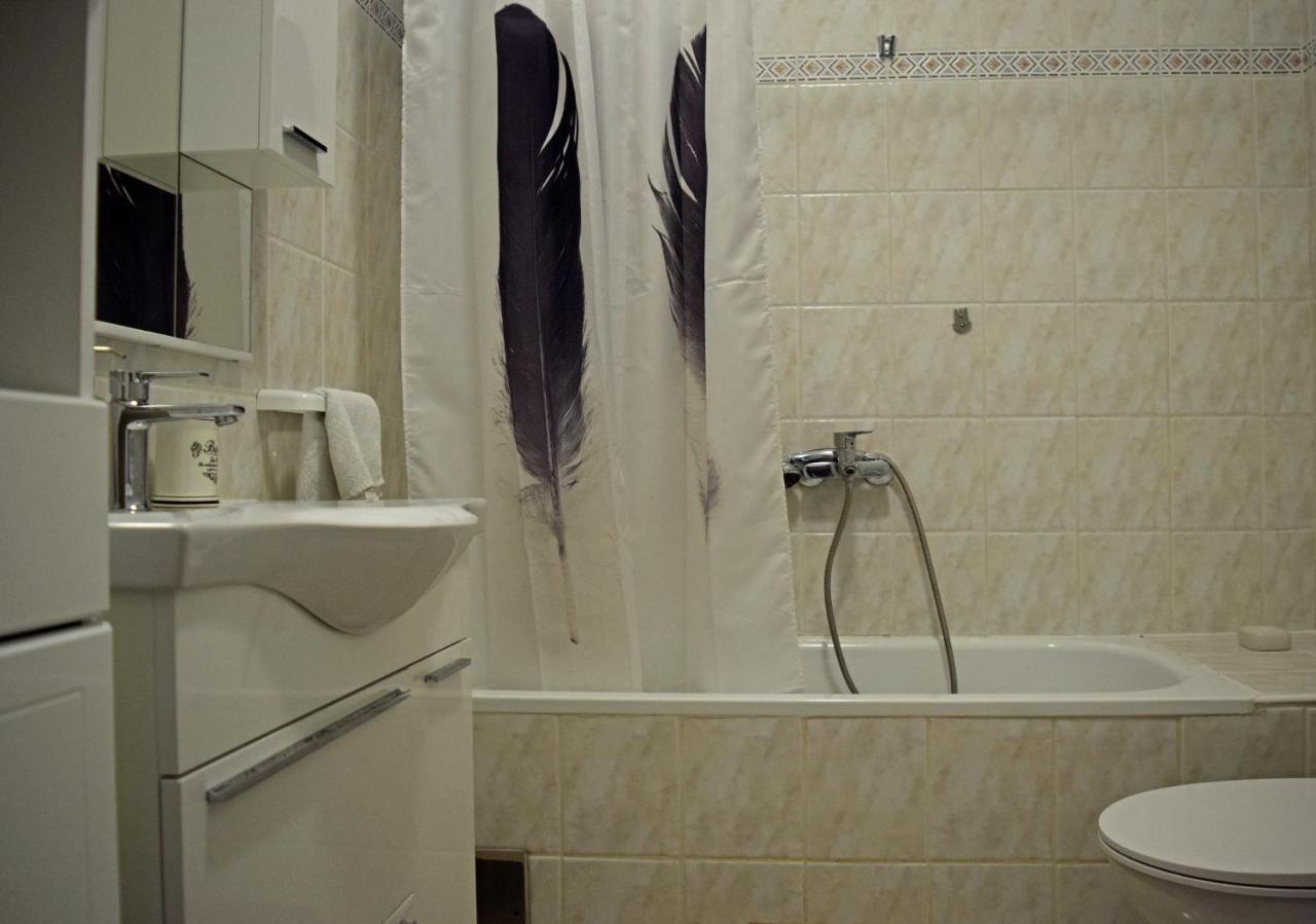 Loki'S Dream Apartment Пула Екстериор снимка